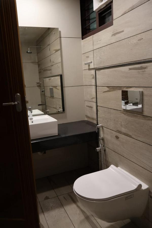 Appartamento Quilon Residency Kollam Esterno foto