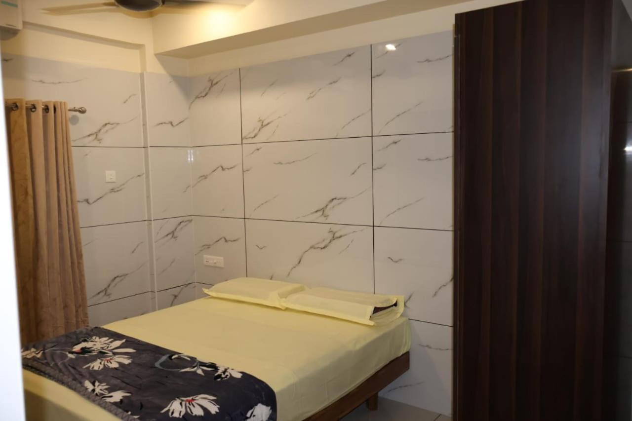 Appartamento Quilon Residency Kollam Esterno foto